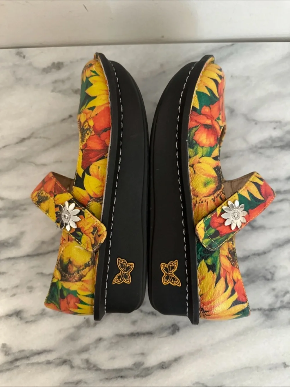 Alegria Kids Mary Jane Shoes in Yellow Floral